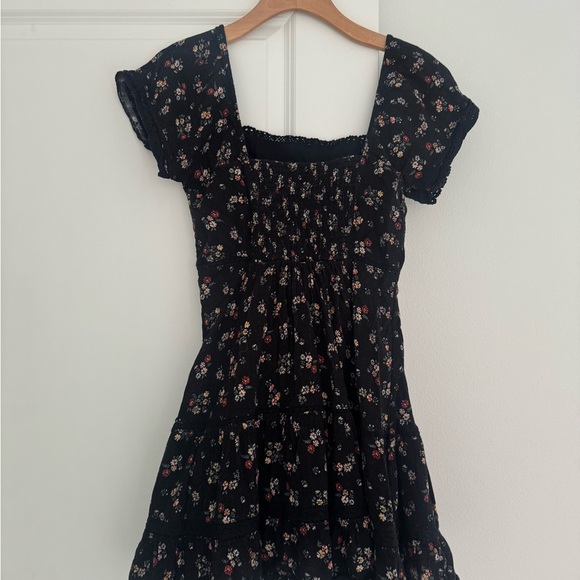 American Eagle women’s black lace detail tiered floral mini dress size small 4 6 - Picture 5 of 9